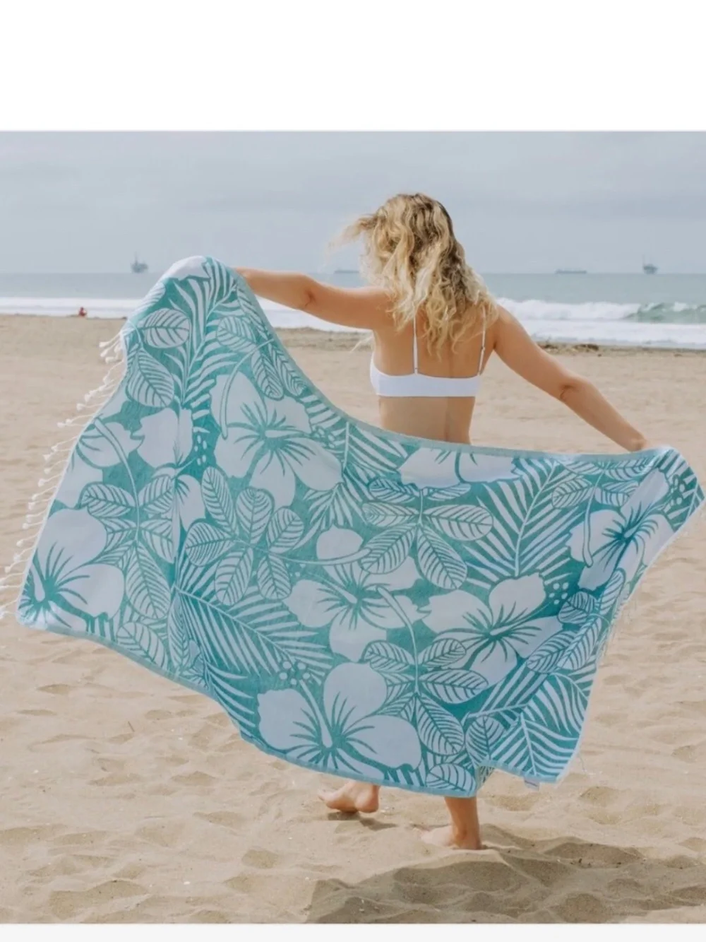 NWT InfuseZen 36”x 66” Organic Turkish Cotton Towel in Hawaiian Flower Aqua